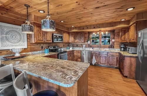 Wilkes County Cabina | Doe Mountain Lodge