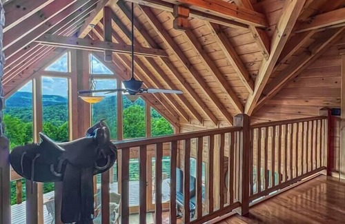 Wilkes County Cabina | Doe Mountain Lodge