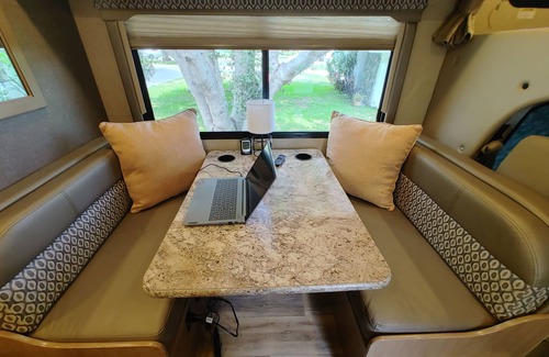 Fort Pierce Casa | Dog Friendly 1-bedroom camper/RV
