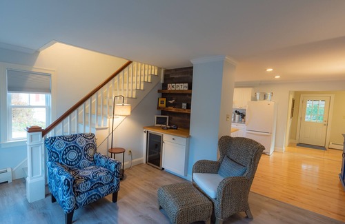 Cape Porpoise Cabaña | Dog Friendly 3 BR Kennebunkport Cottage + Deck/BBQ