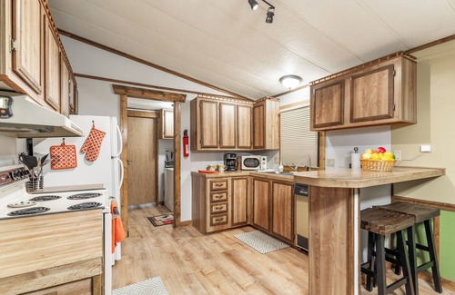 Island Park Casa | Dog Friendly! 3Br/2Ba,BBQ,Firepit,Pet Friendly,Lakeview,30m 2 YNP,Red Rock Inn