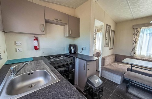 Great Yarmouth Casa | Dog-friendly 8 berth caravan at Cherry Tree Holiday Park in Norfolk ref 70363C