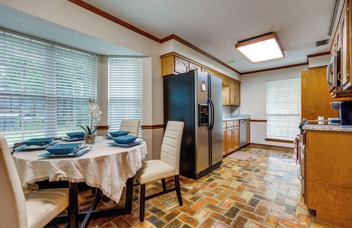 Semmes Casa | Dog-Friendly Alabama Retreat w/ Patio & Fire Pit!