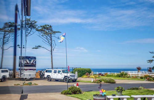 Agate Beach Alquiler De RV | Dog Friendly, Available with 50AMP, 30AMP, Water and Sewer hook up's, WiFi