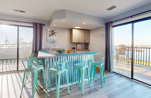 Dauphin Island Casa | Dog-friendly bayfront duplex with private dock, 2 boat slips, kayaks, bay views