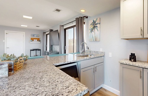 Dauphin Island Casa | Dog-friendly bayfront duplex with private dock, 2 boat slips, kayaks, bay views