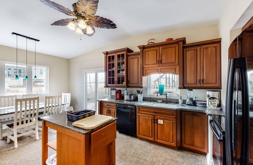 Villa Segunda Casa | Dog-friendly beach home with expansive deck, amazing views, & outdoor shower