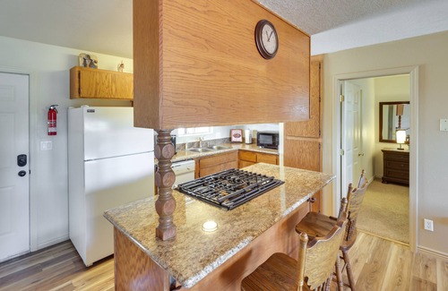 Bullhead City Casa | Dog-Friendly Bullhead City Home - Walk to Beach!