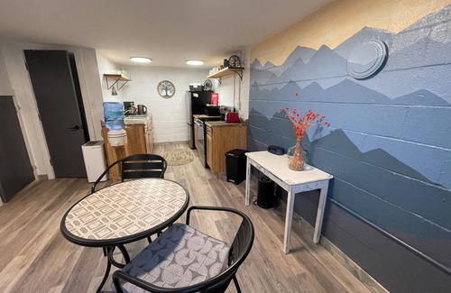 Pisgah Forest Cabina | Dog friendly cabin on 13 beautiful acres