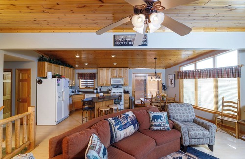 Lakewood Cabina | Dog Friendly Cabin in Lakewood. Near ATV Trails!