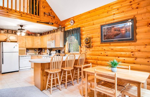 Big Flats Casa | Dog-friendly cabin on quiet lot near the creek with playground, firepit & W/D