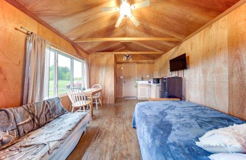 Westford Apartamento | Dog-Friendly Cabin Near Pymatuning Lake!