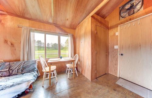 Westford Apartamento | Dog-Friendly Cabin Near Pymatuning Lake!