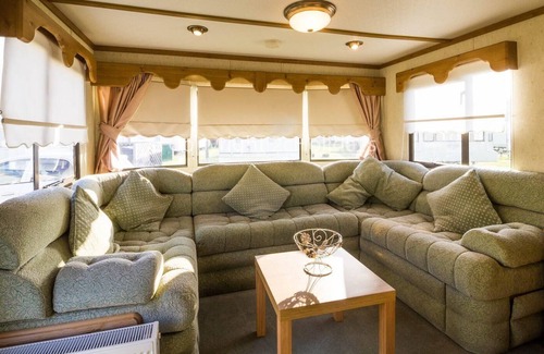 Lowestoft Casa | 4 literas para perros caravana amigable en el parque de vacaciones North Denes en Suffolk ref 40075