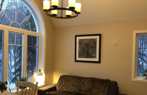 Sainte-Agathe-des-Monts Chalet De Esquí | Dog friendly chalet 15 min from Mont-Blanc and 20 minutes from Tremblant resort!