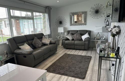 Great Yarmouth Casa | Dog friendly chalet in Hemsby by Winterton Cottages