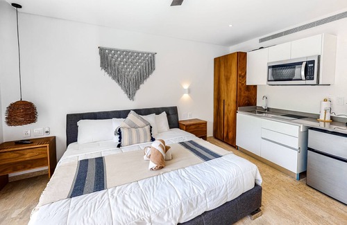 Tulum Apartamento | Dog-Friendly Condo W/ Expansive Shared Pool, Balcony, Central AC, & Fast WiFi!