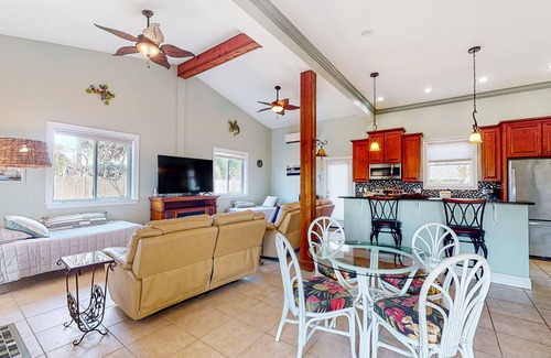 Port St. Joe Cabaña | Dog-friendly cottage near the beach with patio, grill, washer/dryer, partial AC