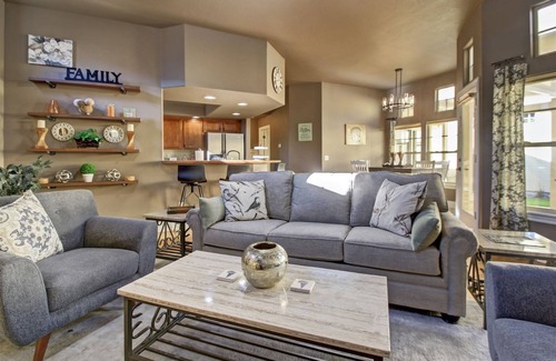 Eagle Casa | Dog Friendly Cozy Quiet Eagle ID Home sleeps 6