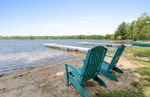 Kendall Casa | Dog-Friendly Cozy Home with Hot Tub and Lake Access