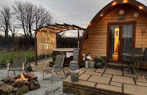 Dwyran Cabina | Cabaña-Baño Privado-Vista al campo-Lawd