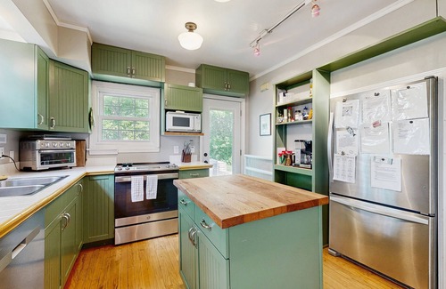 Baraboo Casa | Dog-friendly downtown home with hot tub & deck