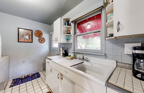 East End Casa | Dog-friendly duplex with firepit, patio, enclosed backyard, streaming, & W/D