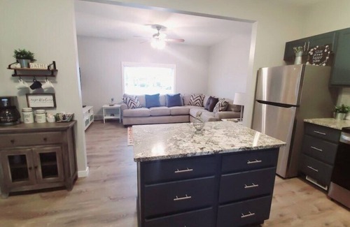 Alpena Casa | Dog Friendly|Fenced|Full Kitchen|Firepit