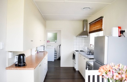 Hamilton East Casa | Dog Friendly, Gym, Central
