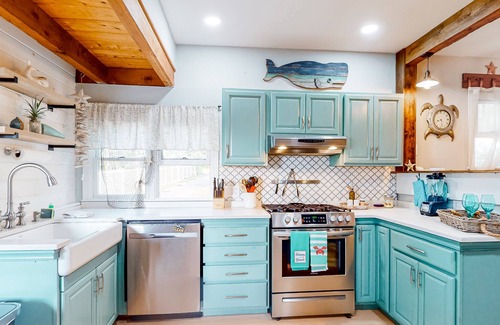 Hampton Casa | Dog-friendly Hampton house w/private heated pool, hot tub, and coastal finishes