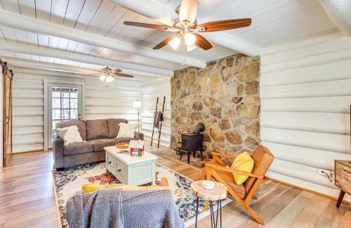 Hiawassee Casa | Dog-Friendly Hiawassee Cabin Near Lake and Hiking