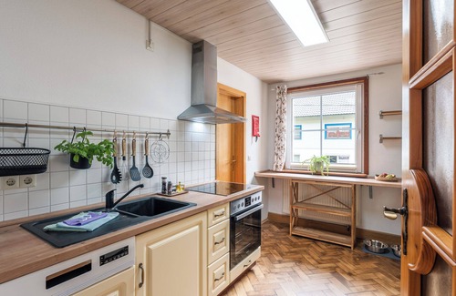 Enzklosterle Apartamento | Apartamento vacacional apto para perros Wildbach 80 m², 2 dormitorios, sauna de infrarrojos, máx. 4 personas