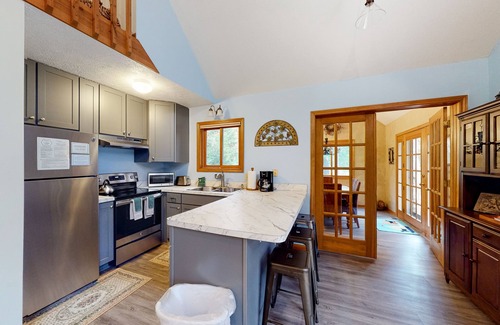 Glen Arbor Casa | Dog-friendly home near the lake with a deck, fireplace, washer/dryer