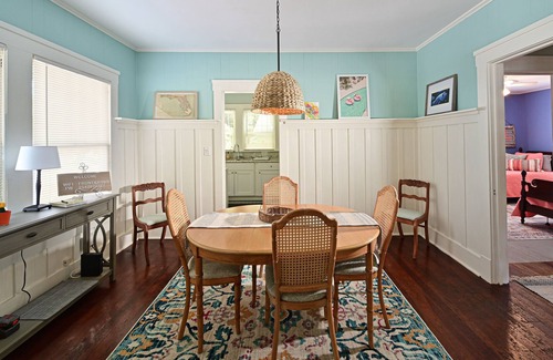 River District Casa | Dog friendly home near the Manatee River! Great location!