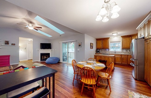 Swansboro Casa | Dog-friendly home near downtown with fenced yard, patio, & fireplace