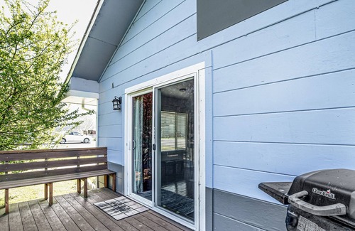 Orick Casa | Dog-Friendly Home Near Town, Parks & Beaches w/ Two Kitchens & Free WiFi