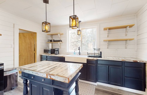 Enterprise Casa | Dog-friendly home on large lot with mountain & creek views, deck, & streaming