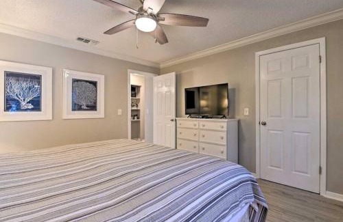 New Smyrna Beach Casa | Dog Friendly Home by Flagler Avenue! Fenced Yard and Garage! Walk to the Beach!