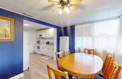 Seaside Homes Casa | Dog-friendly home with enclosed yard, patio, W/D, & central AC - walk to beach