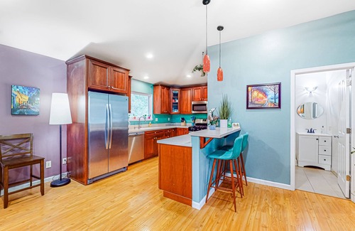 Guerneville Casa | Dog-friendly home with AC, walk to downtown Guerneville & Johnson's Beach