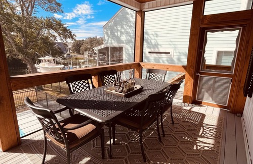 St. James Casa | Dog-Friendly Home With a Dock and Private Pool