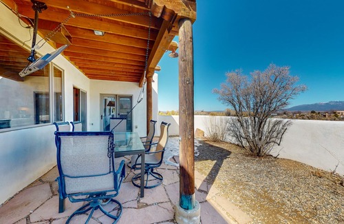 Taos Casa | Dog-friendly home with amazing Taos Mountain & El Salto views, W/D, & jetted tub