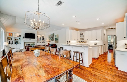 Riverplace Casa | Dog-friendly home with fenced yard, pool, office, piano, & W/D