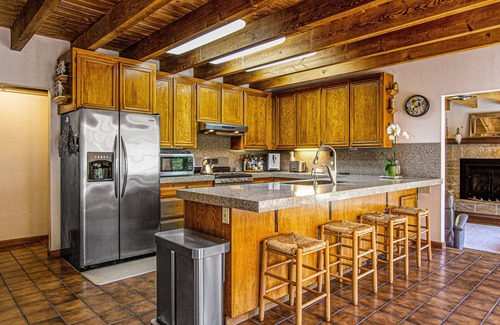 Cazadero Casa | Dog-friendly home with a hot tub, deck, grill & washer/dryer - golf nearby