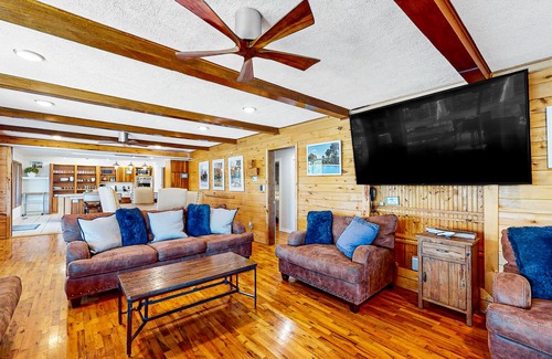 Garfield Casa | Dog-friendly home with lake views, washer/dryer, pool, basketball & fireplace