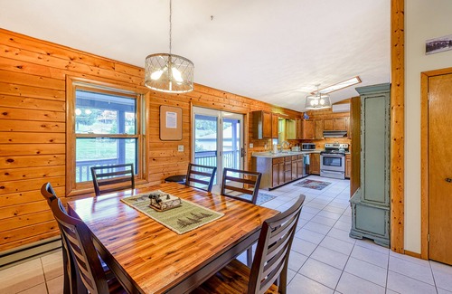 McHenry Cabina | Dog-friendly home with private pond, wraparound porch & fireplaces