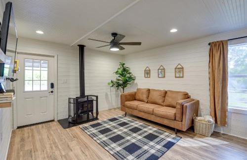 Midlothian Casa | Dog-Friendly Home with Yard and Fire Pit in Midlothian