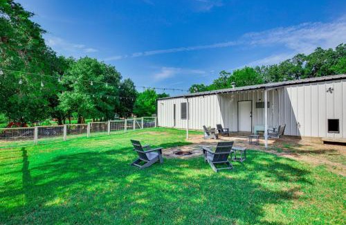 Midlothian Casa | Dog-Friendly Home with Yard and Fire Pit in Midlothian