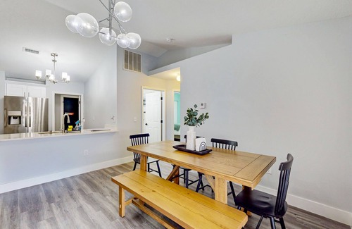 Palmetto Casa | Dog-friendly home with a private pool, home theater, sunroom, & washer/dryer