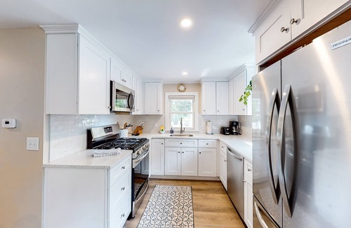 Cotuit Casa | Dog-friendly house in a quiet neighborhood with furnished porch & washer/dryer